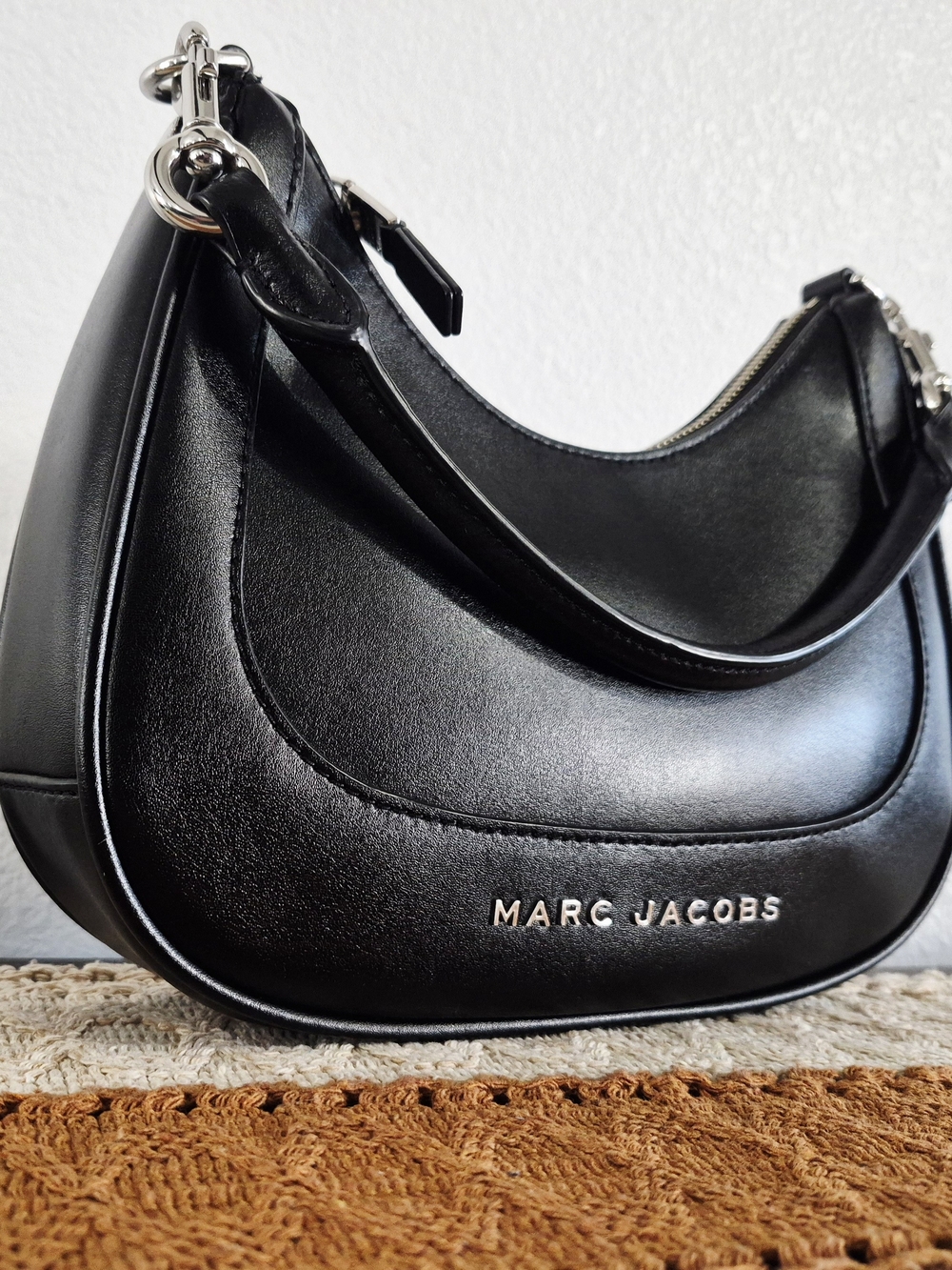 Marc Jacobs Black Leather Crescent Shoulder Bag with Detachable Strap